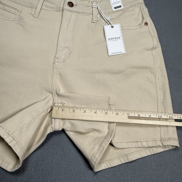 Judy Blue Denim Shorts Womens 1XL (32x6) Bone White High-Waist Garmet Dyed NEW - Picture 7 of 9
